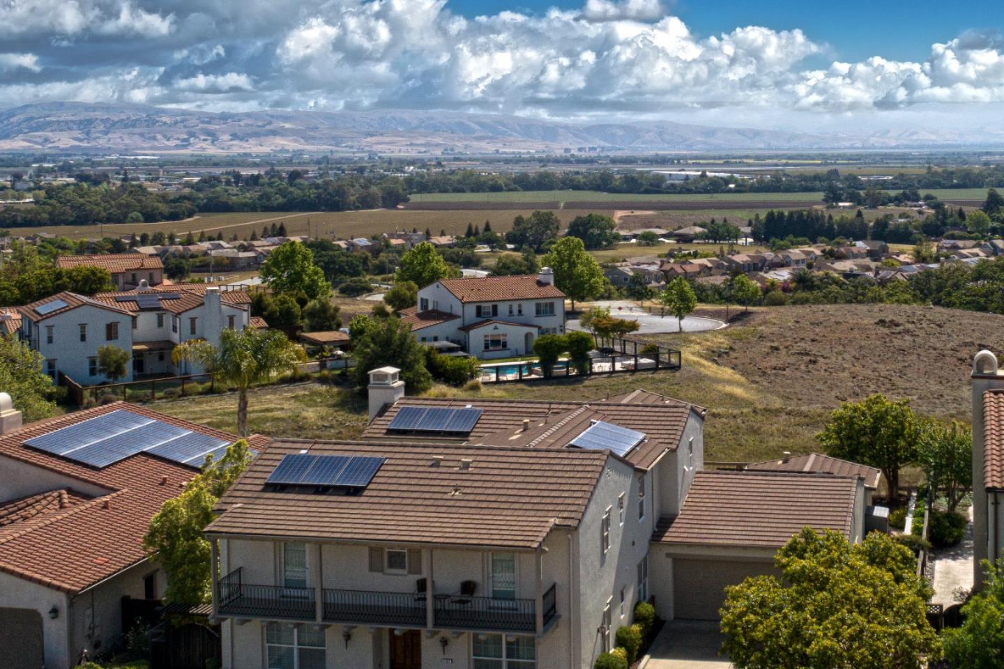 Detail Gallery Image 1 of 1 For 1132 Merion Ct, Gilroy,  CA 95020 - 4 Beds | 3 Baths