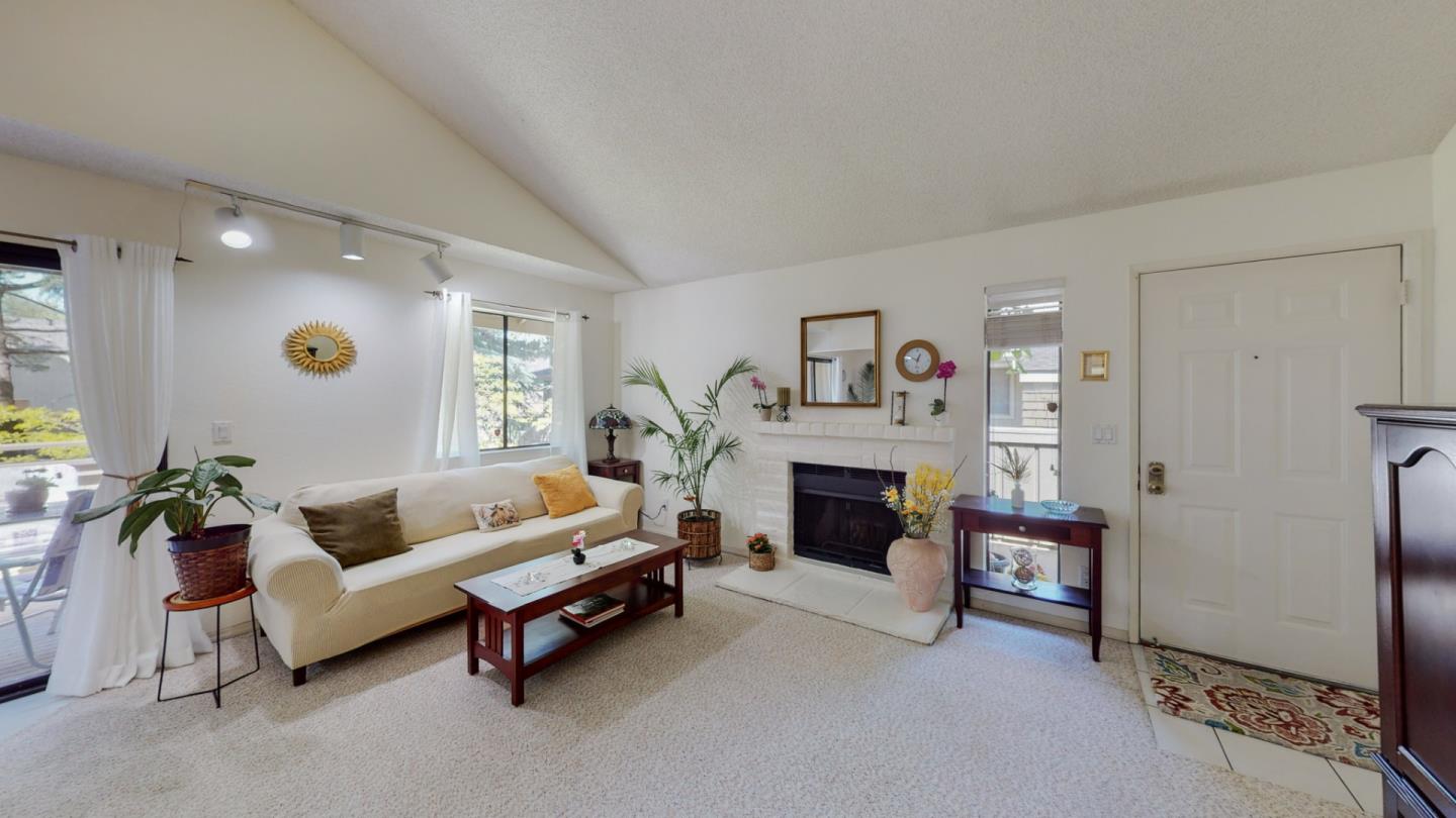 Detail Gallery Image 1 of 1 For 5690 Makati Cir #G,  San Jose,  CA 95123 - 2 Beds | 2 Baths