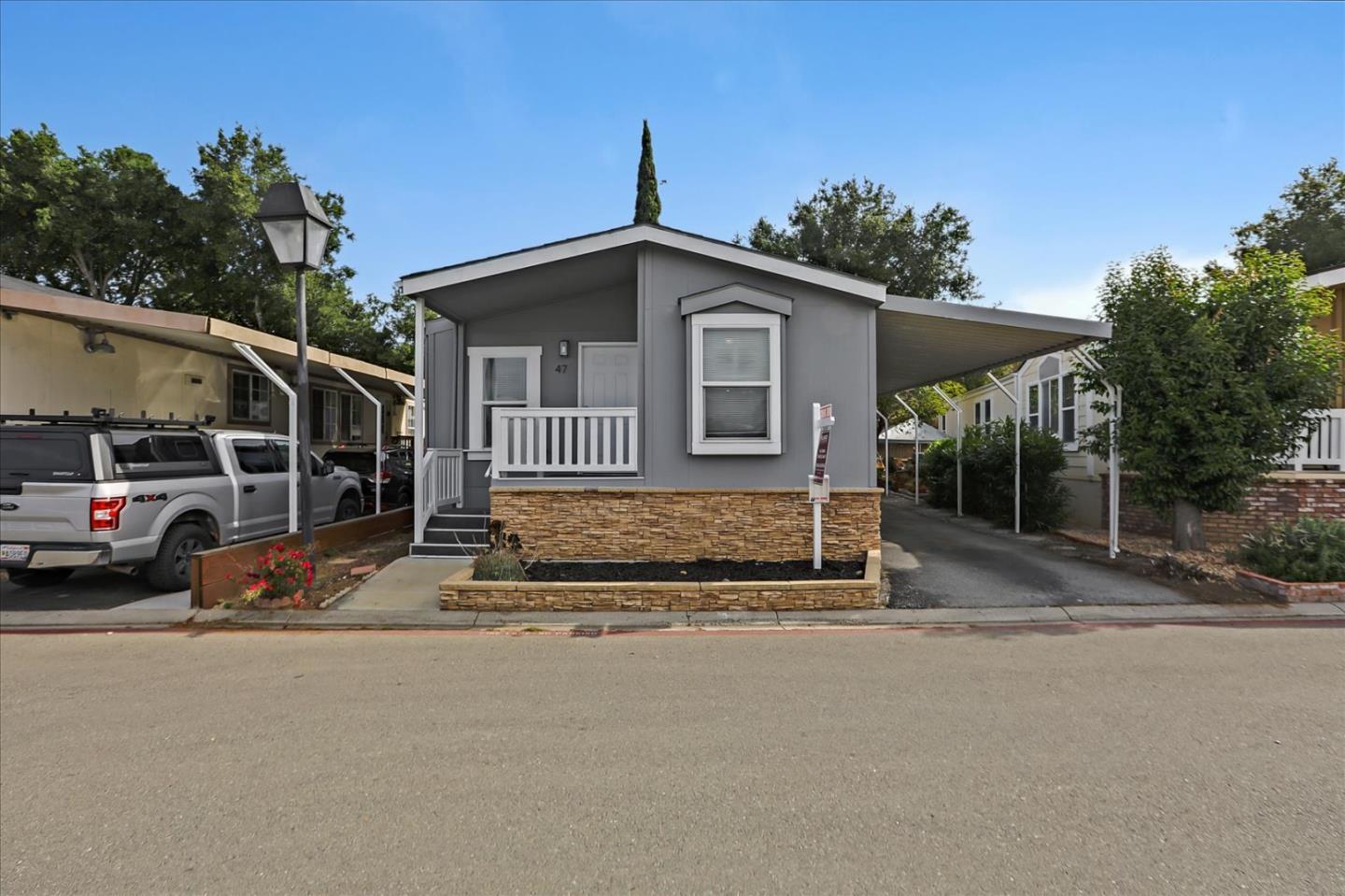 Detail Gallery Image 1 of 1 For 6130 Monterey Highway, #47 #47,  San Jose,  CA 95138 - 3 Beds | 2 Baths