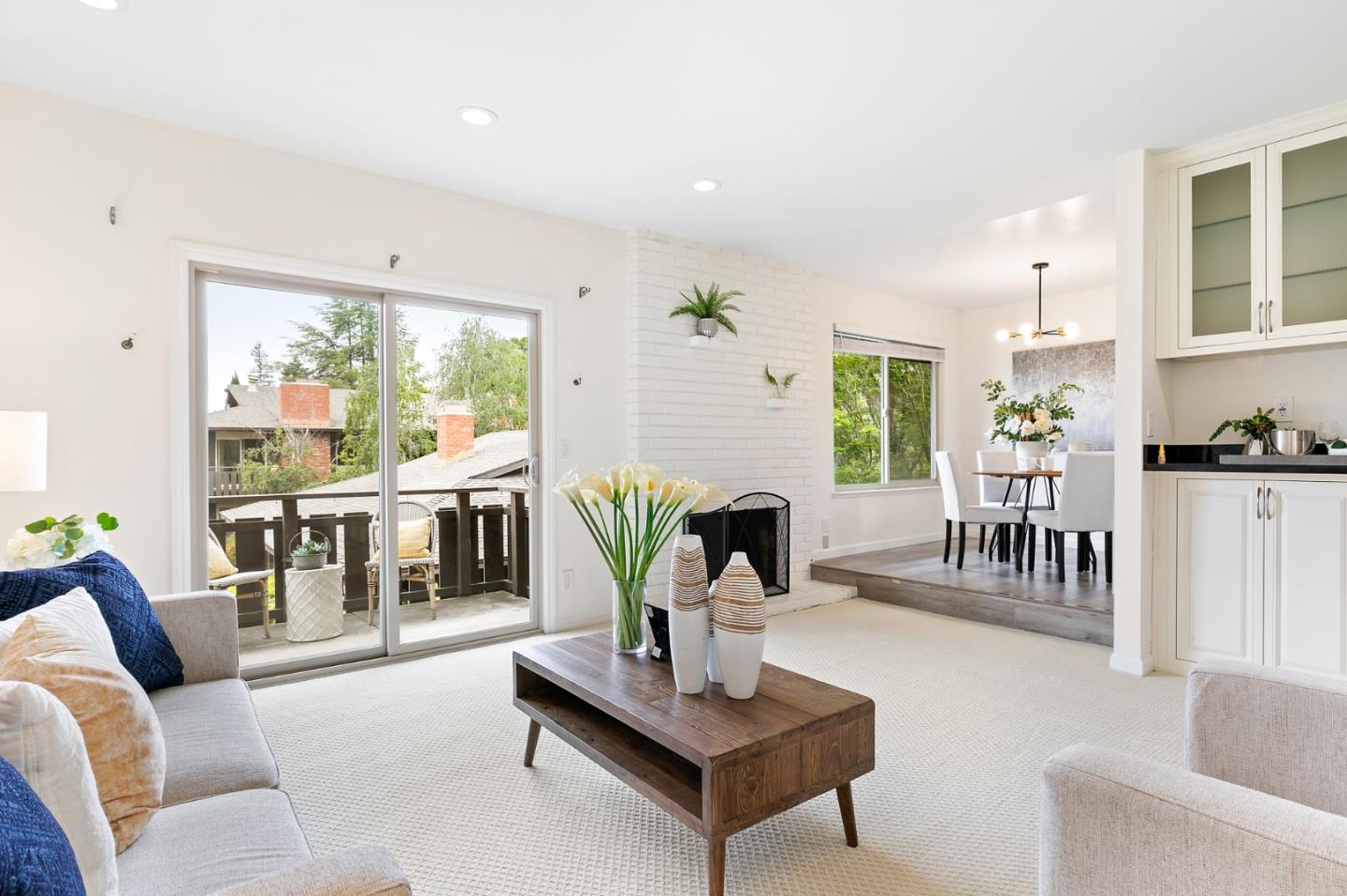 Detail Gallery Image 1 of 1 For 100 E Middlefield Rd 2f,  Mountain View,  CA 94043 - 2 Beds | 2 Baths