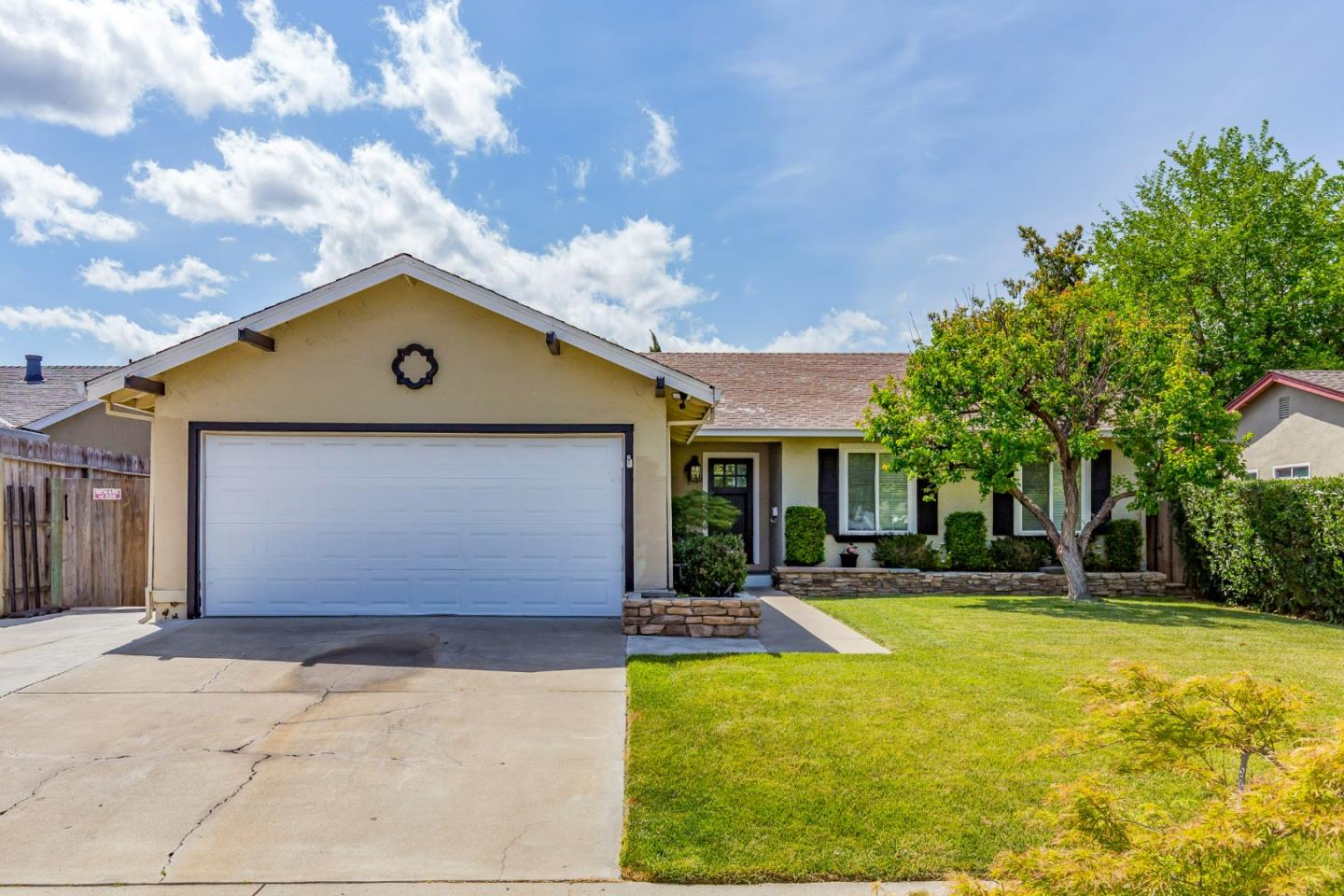 Detail Gallery Image 1 of 1 For 4820 Corrales Dr, San Jose,  CA 95136 - 3 Beds | 2 Baths