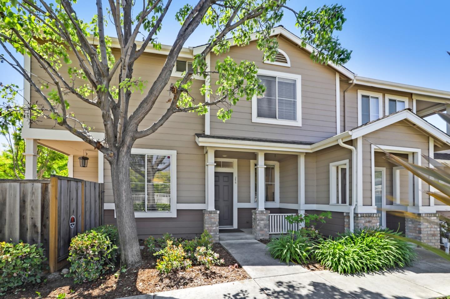 Detail Gallery Image 1 of 1 For 326 Ballymore Cir, San Jose,  CA 95136 - 3 Beds | 2/1 Baths