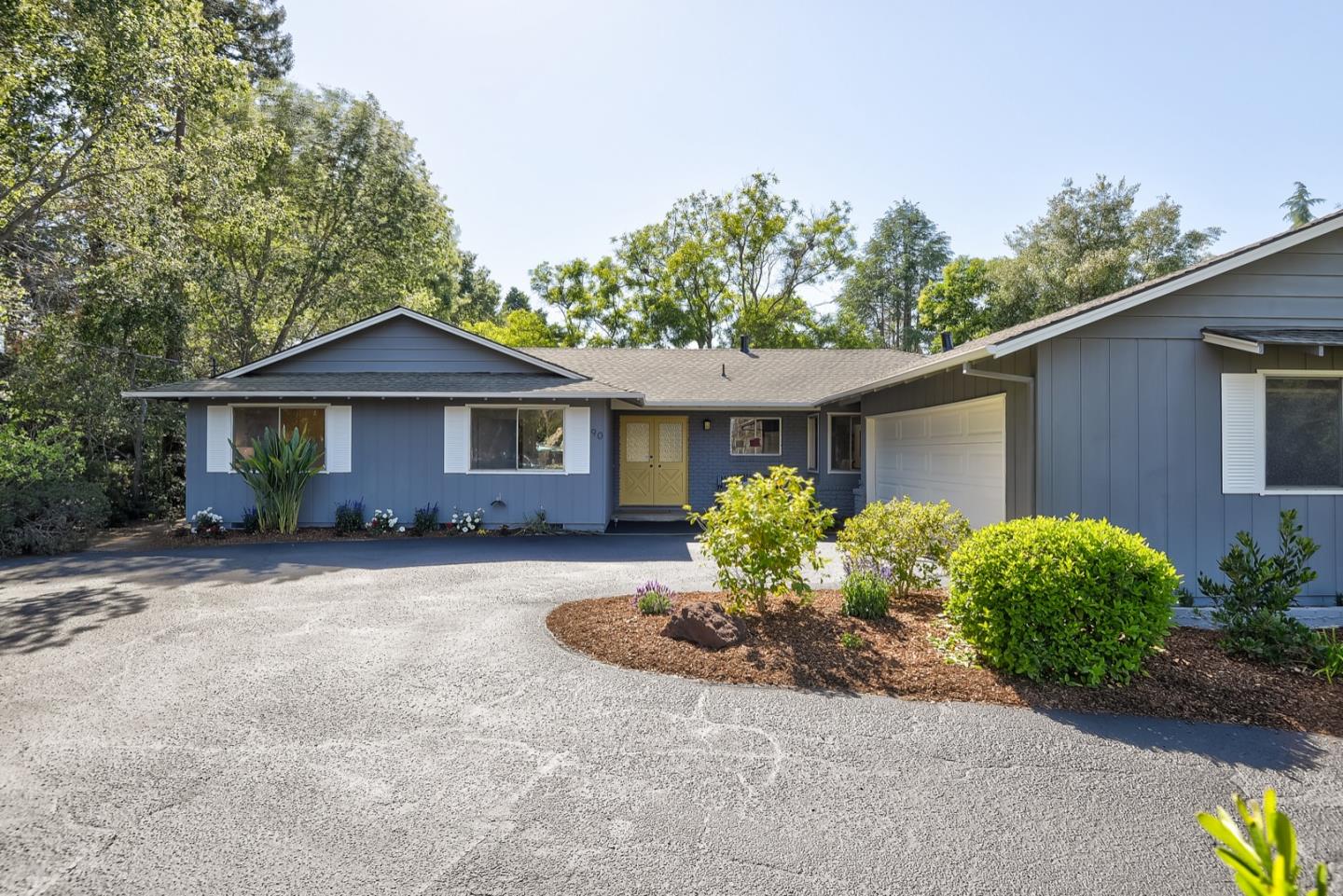 Detail Gallery Image 1 of 1 For 90 Los Altos Ave, Los Altos,  CA 94022 - 4 Beds | 2/1 Baths