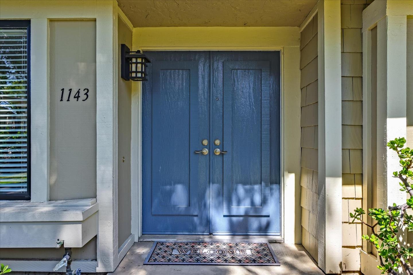 Detail Gallery Image 1 of 1 For 1143 Arbor Vista Way, San Jose,  CA 95126 - 3 Beds | 2/1 Baths