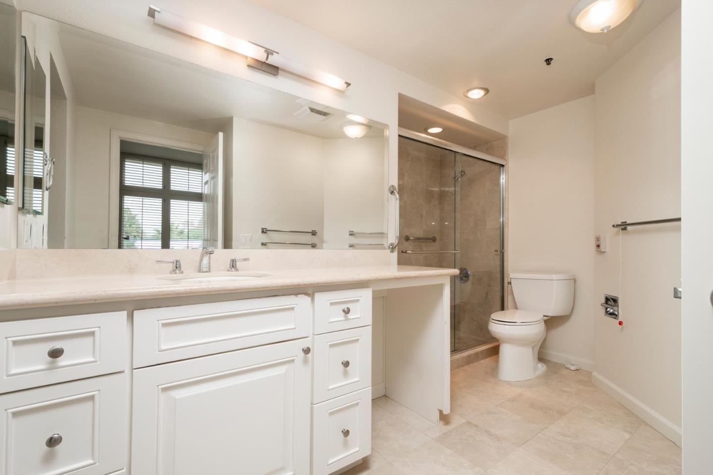 Detail Gallery Image 10 of 15 For 1 Baldwin Ave #517,  San Mateo,  CA 94401 - 2 Beds | 2 Baths