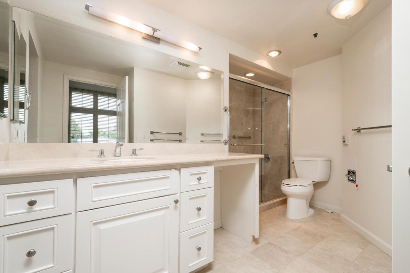 Detail Gallery Image 10 of 10 For 1 Baldwin Ave #517,  San Mateo,  CA 94401 - 2 Beds | 2 Baths