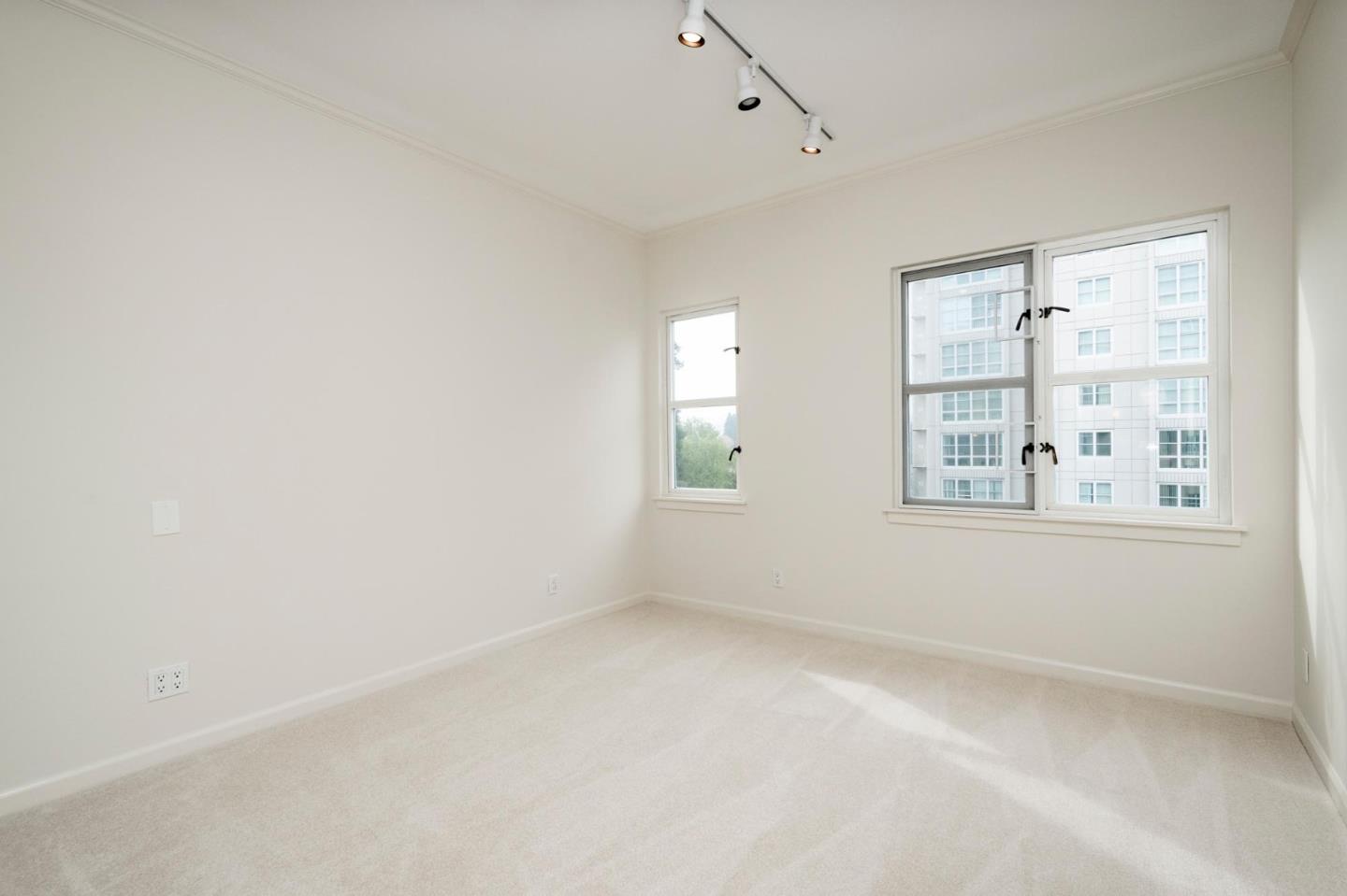 Detail Gallery Image 11 of 15 For 1 Baldwin Ave #517,  San Mateo,  CA 94401 - 2 Beds | 2 Baths