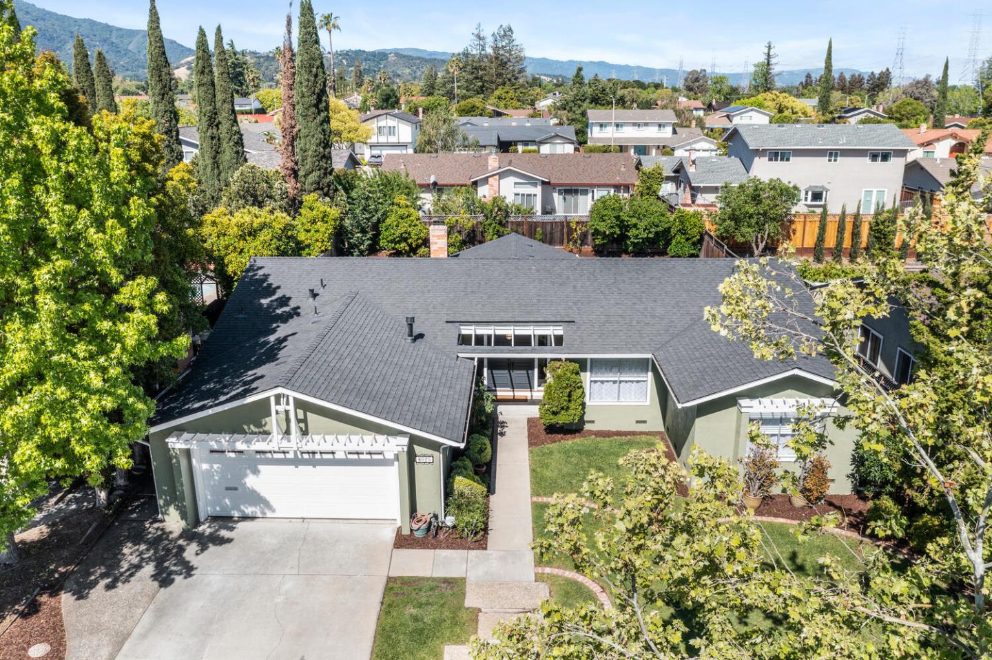 Detail Gallery Image 1 of 1 For 6025 Meridian Ave, San Jose,  CA 95120 - 4 Beds | 2/1 Baths