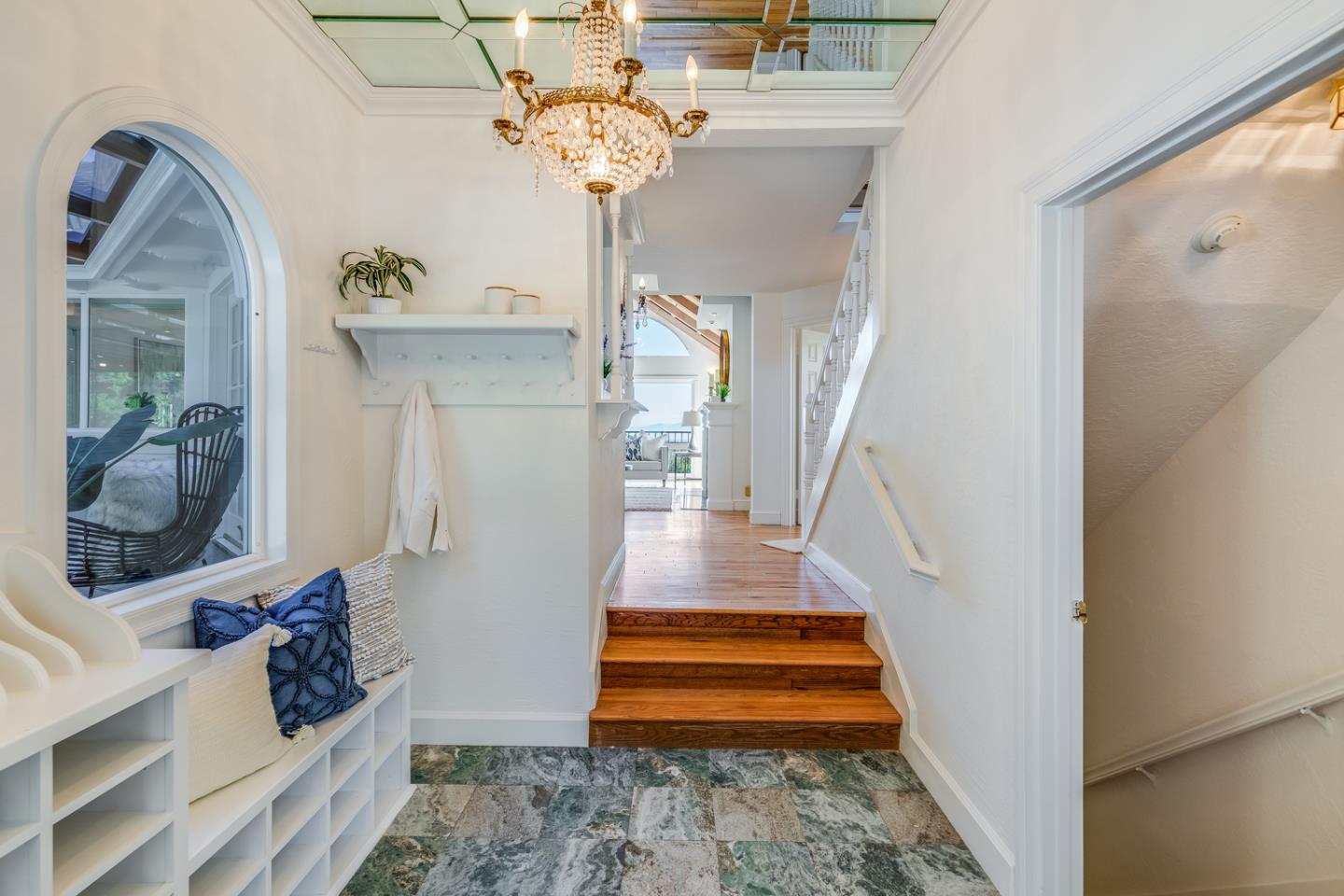 Detail Gallery Image 5 of 36 For 15880 Lomas Ln, Los Gatos,  CA 95030 - 5 Beds | 3 Baths
