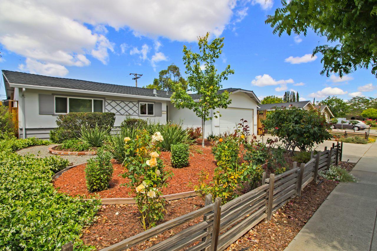 Detail Gallery Image 1 of 1 For 1681 Canna Ln, San Jose,  CA 95124 - 4 Beds | 2 Baths