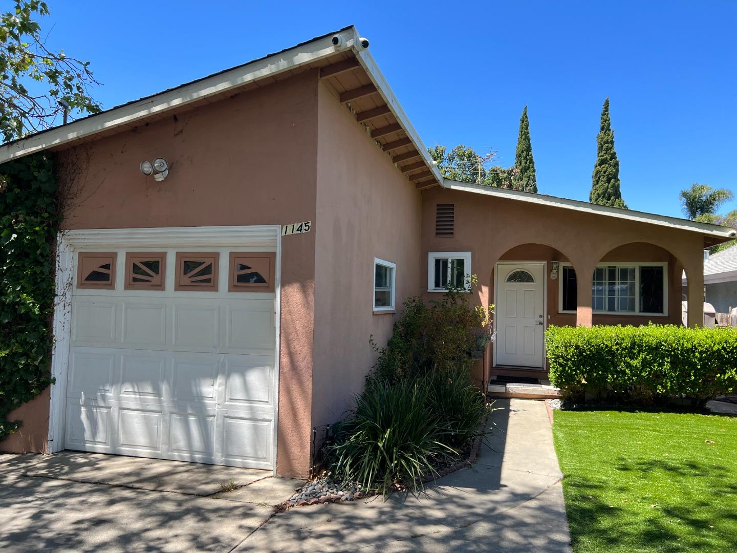 Detail Gallery Image 1 of 1 For 1145 Bay Rd, East Palo Alto,  CA 94303 - 3 Beds | 1/1 Baths