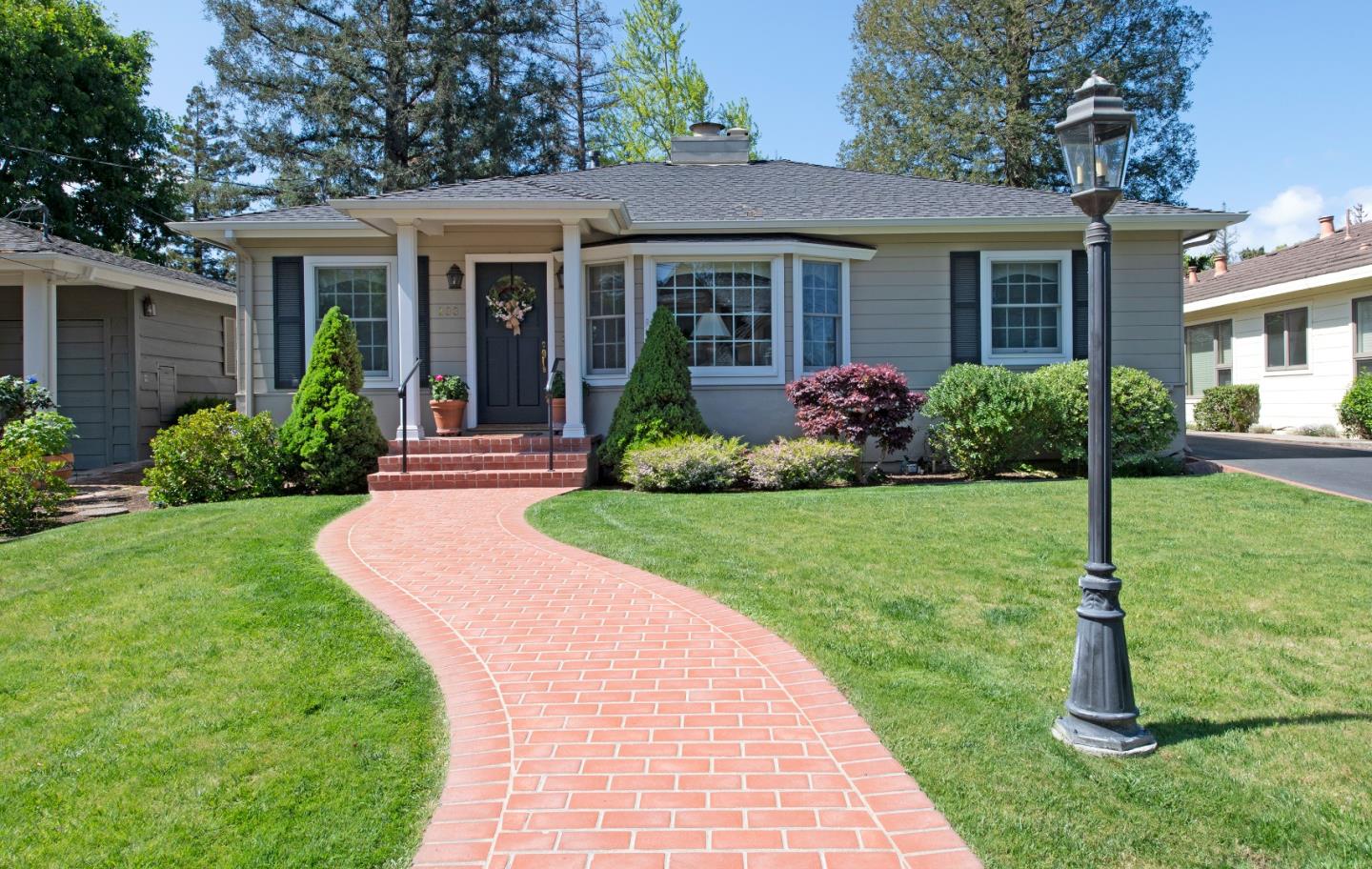 Detail Gallery Image 1 of 1 For 233 Stanford Ave, Menlo Park,  CA 94025 - 2 Beds | 2 Baths