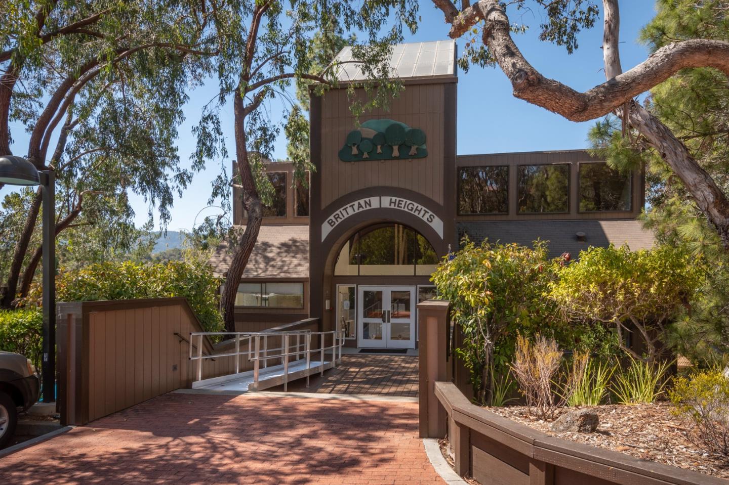 Detail Gallery Image 1 of 1 For 3316 Brittan Ave #12,  San Carlos,  CA 94070 - 3 Beds | 2 Baths
