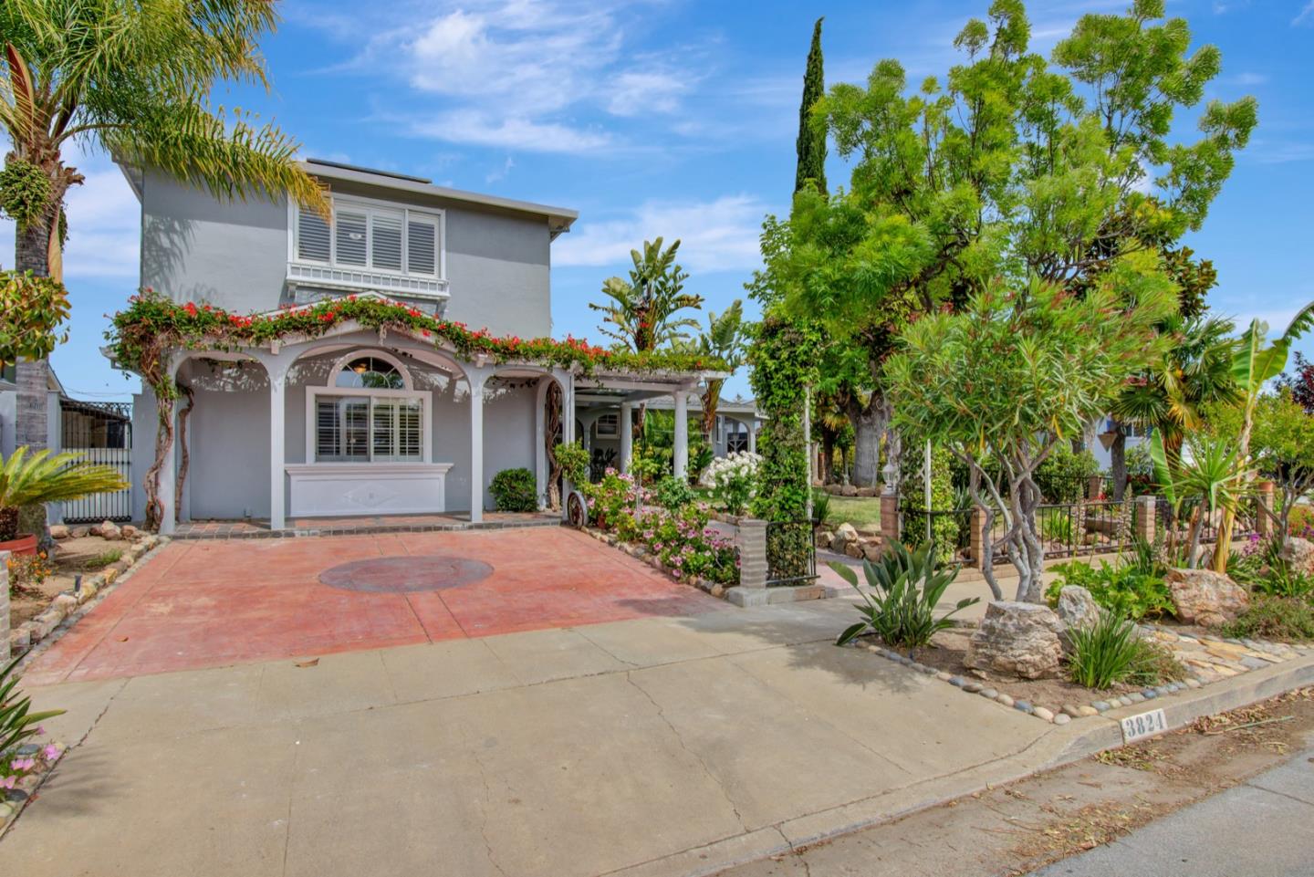 Detail Gallery Image 1 of 1 For 3824 Prescott Ave, San Jose,  CA 95124 - 5 Beds | 3 Baths