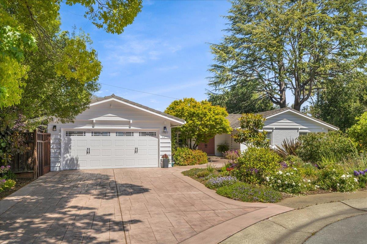 Detail Gallery Image 1 of 1 For 1969 Wimbledon Pl, Los Altos,  CA 94024 - 4 Beds | 2/1 Baths