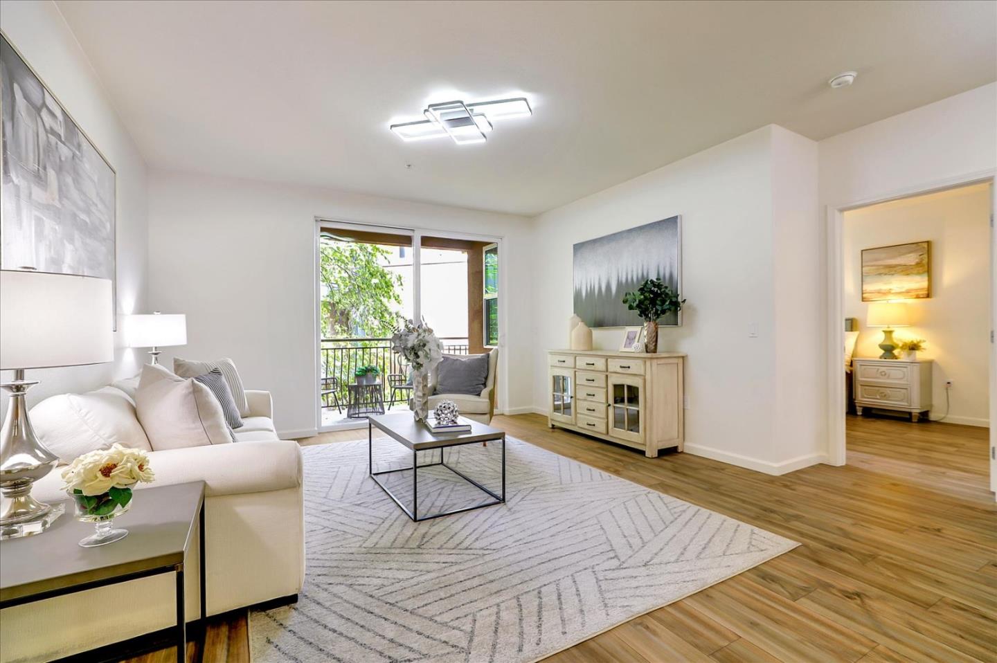 Detail Gallery Image 1 of 1 For 809 Auzerais Ave #331,  San Jose,  CA 95126 - 2 Beds | 2 Baths