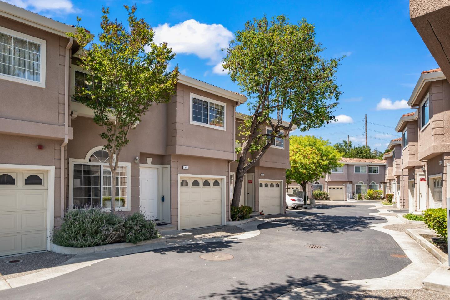 Detail Gallery Image 1 of 1 For 806 Woodhams Oaks Pl, Santa Clara,  CA 95051 - 3 Beds | 2/1 Baths