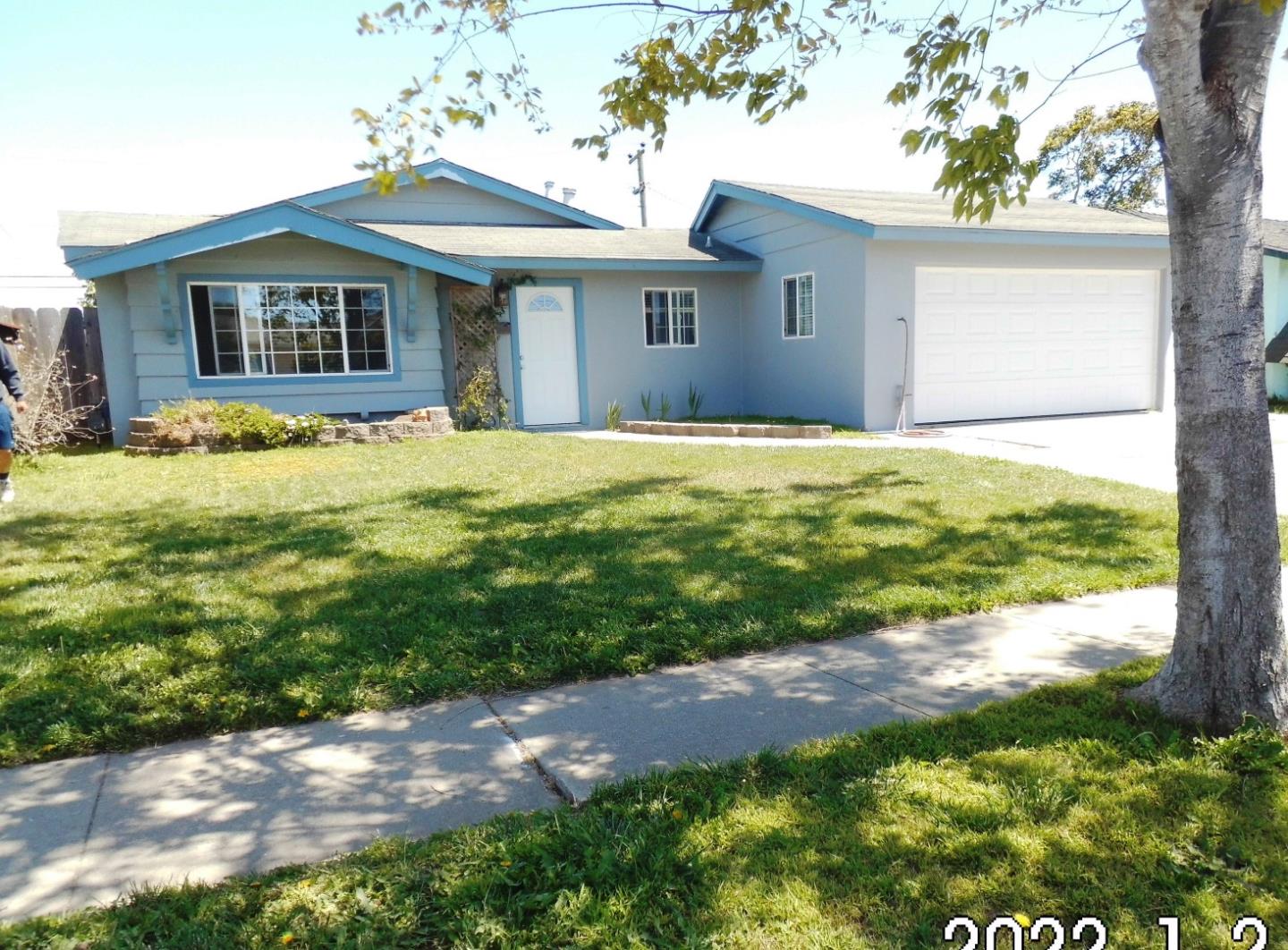 Detail Gallery Image 1 of 1 For 1772 Pescadero Dr, Salinas,  CA 93906 - 3 Beds | 1/1 Baths