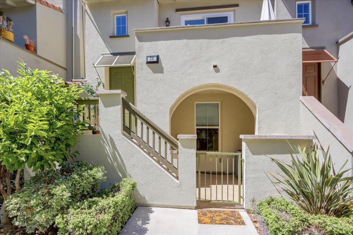 Detail Gallery Image 1 of 1 For 24 Muller Pl, San Jose,  CA 95126 - 3 Beds | 3/1 Baths