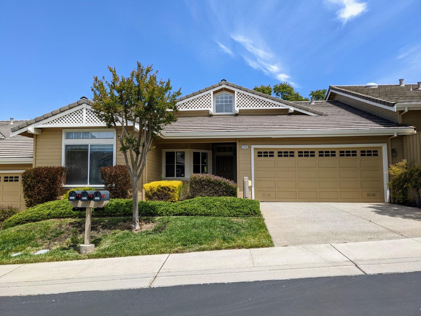 Detail Gallery Image 1 of 1 For 8608 Vineyard Ridge Pl, San Jose,  CA 95135 - 2 Beds | 2 Baths