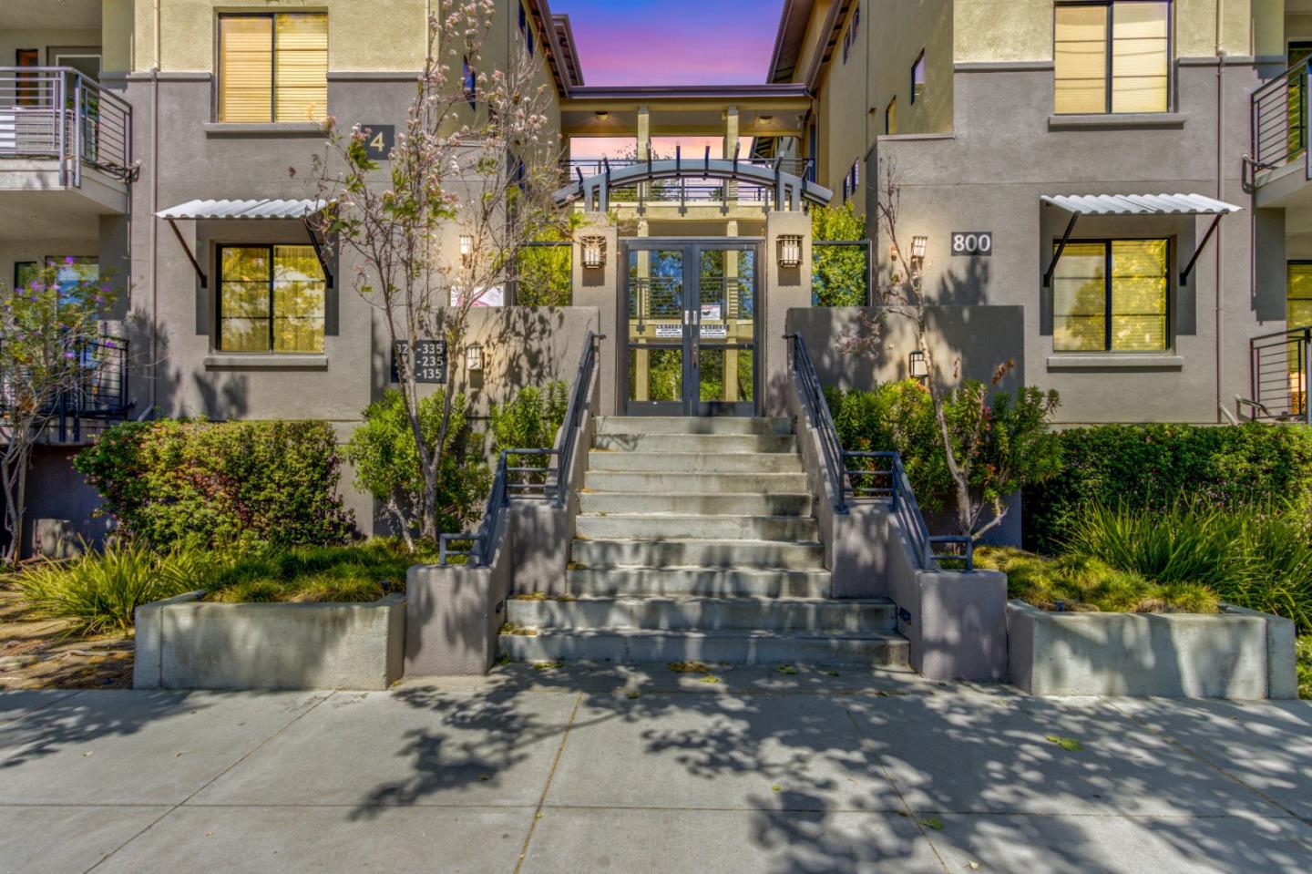 Detail Gallery Image 1 of 1 For 800 N 8th St #106,  San Jose,  CA 95112 - 3 Beds | 2 Baths