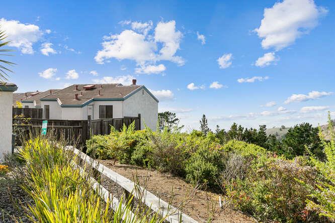 Detail Gallery Image 1 of 1 For 919 Fassler Ave, Pacifica,  CA 94044 - 2 Beds | 2/1 Baths