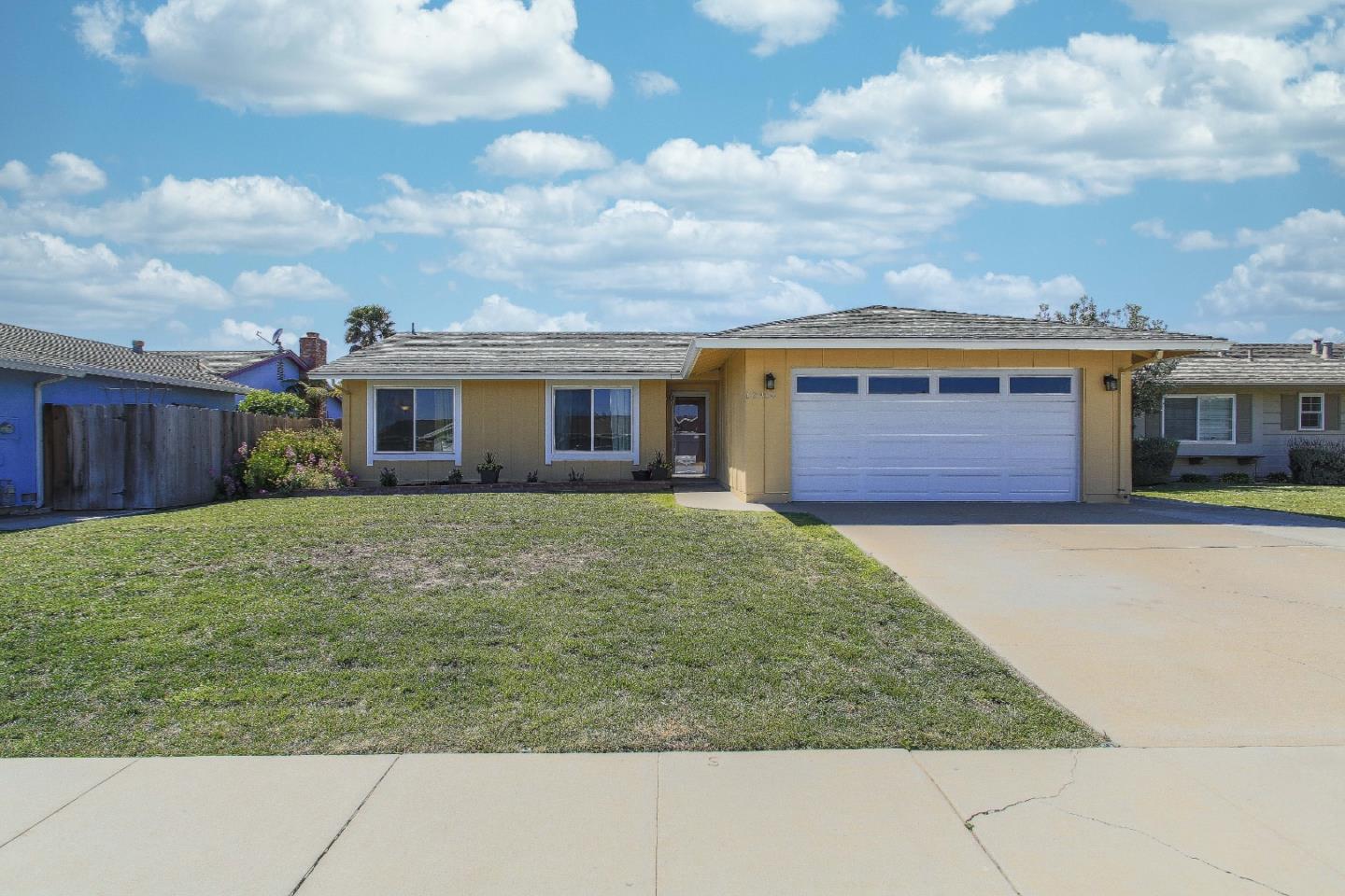 Detail Gallery Image 1 of 1 For 12916 Buchanan Way, Salinas,  CA 93906 - 3 Beds | 2 Baths