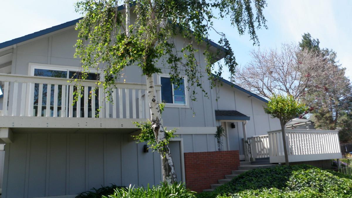 Detail Gallery Image 1 of 1 For 1367 Cherrywood Sq, San Jose,  CA 95117 - 2 Beds | 2 Baths