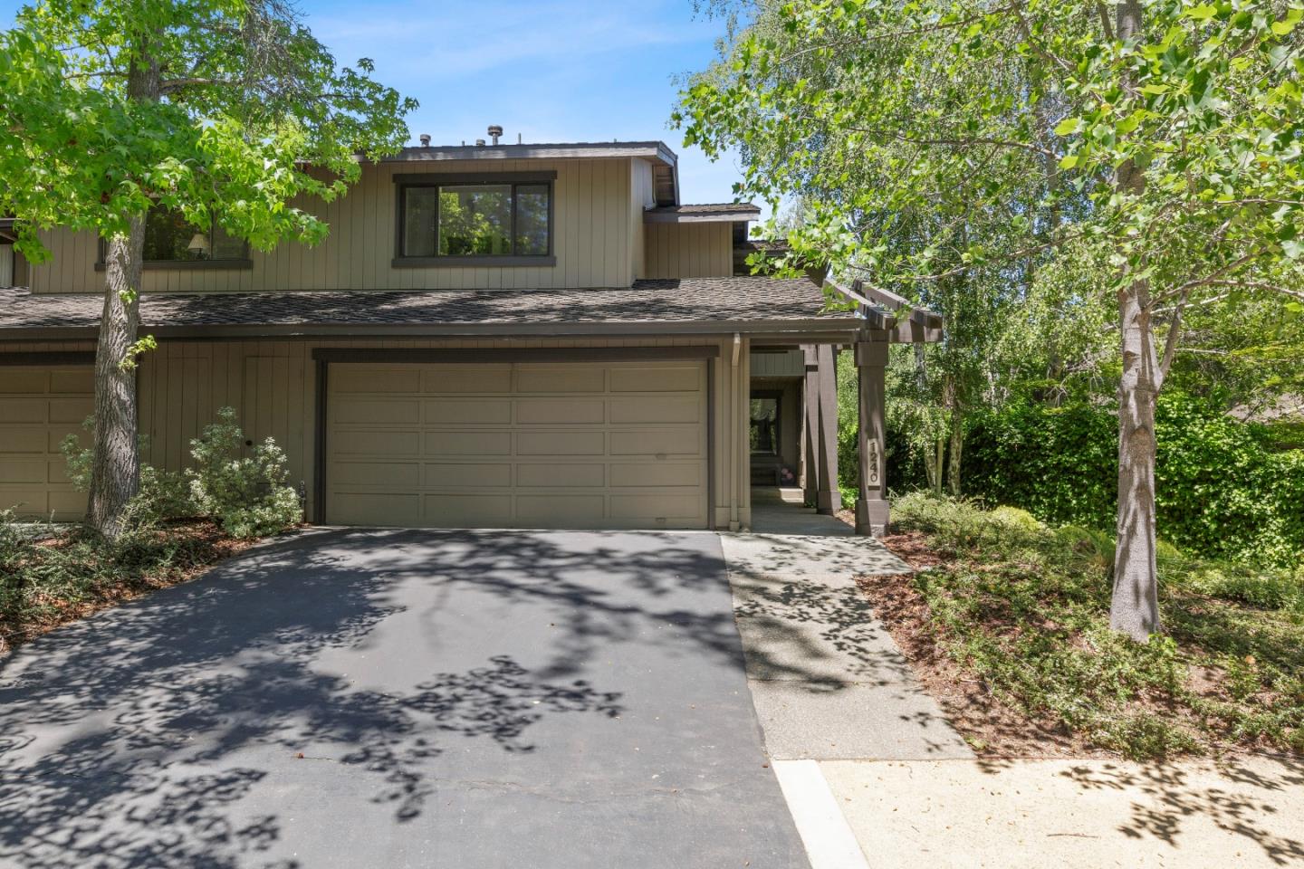 Detail Gallery Image 1 of 1 For 1240 Sharon Park Dr, Menlo Park,  CA 94025 - 2 Beds | 2/1 Baths