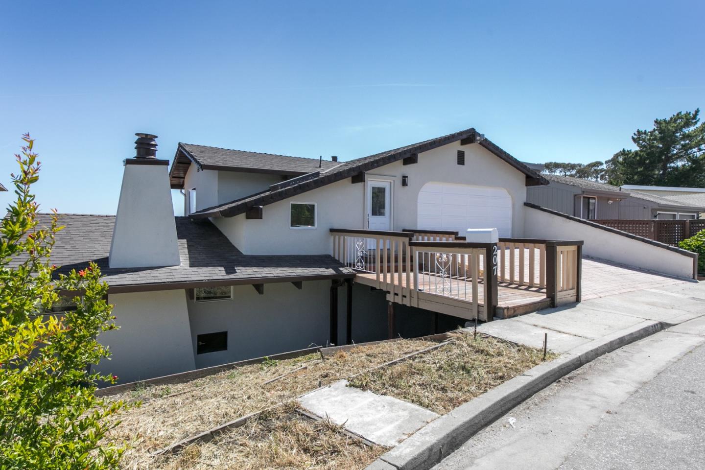 Detail Gallery Image 1 of 1 For 207 Wavecrest Ave, Santa Cruz,  CA 95060 - 3 Beds | 2/1 Baths