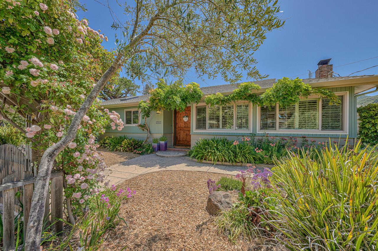 Detail Gallery Image 1 of 1 For 27965 Dorris Dr, Carmel,  CA 93923 - 4 Beds | 2 Baths