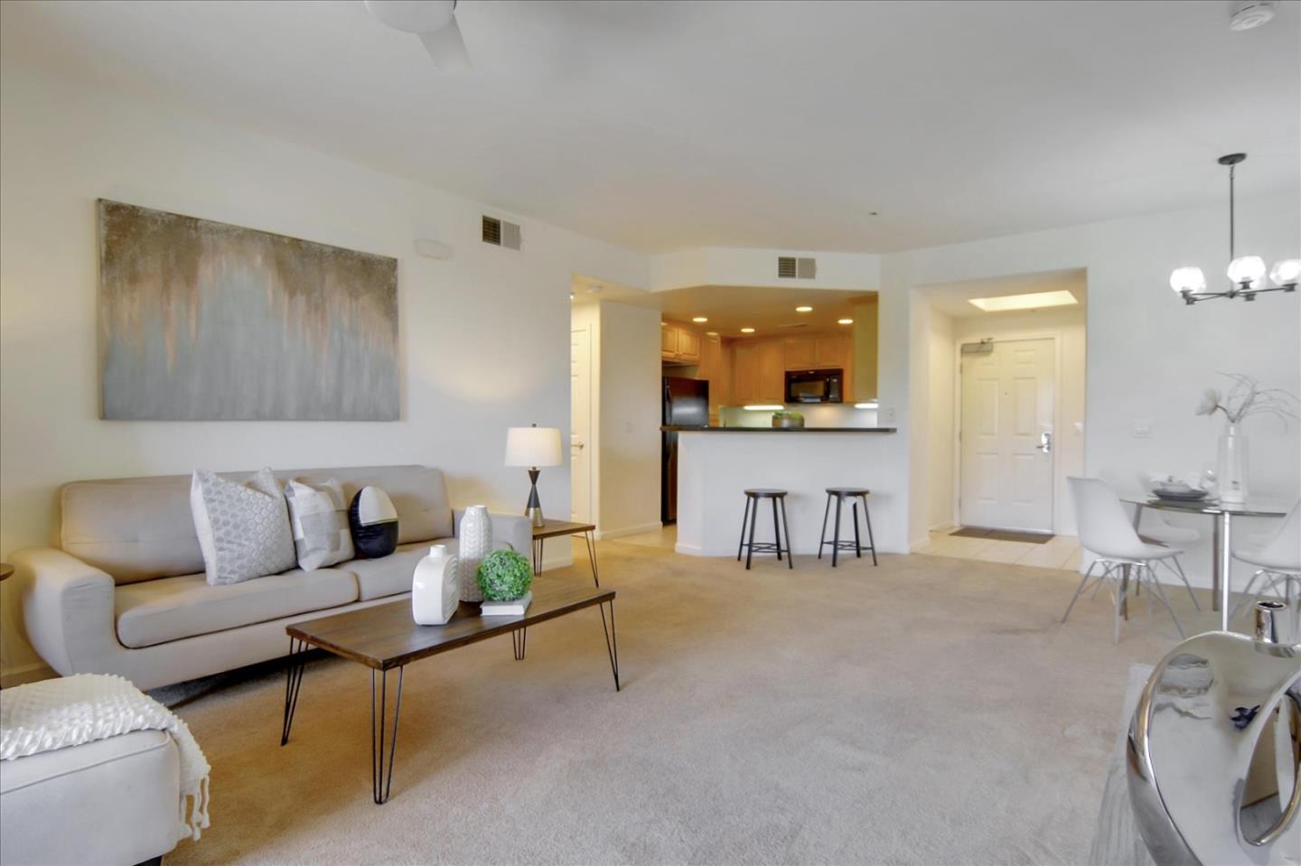 Detail Gallery Image 1 of 1 For 1390 Saddle Rack St #302,  San Jose,  CA 95126 - 2 Beds | 2 Baths