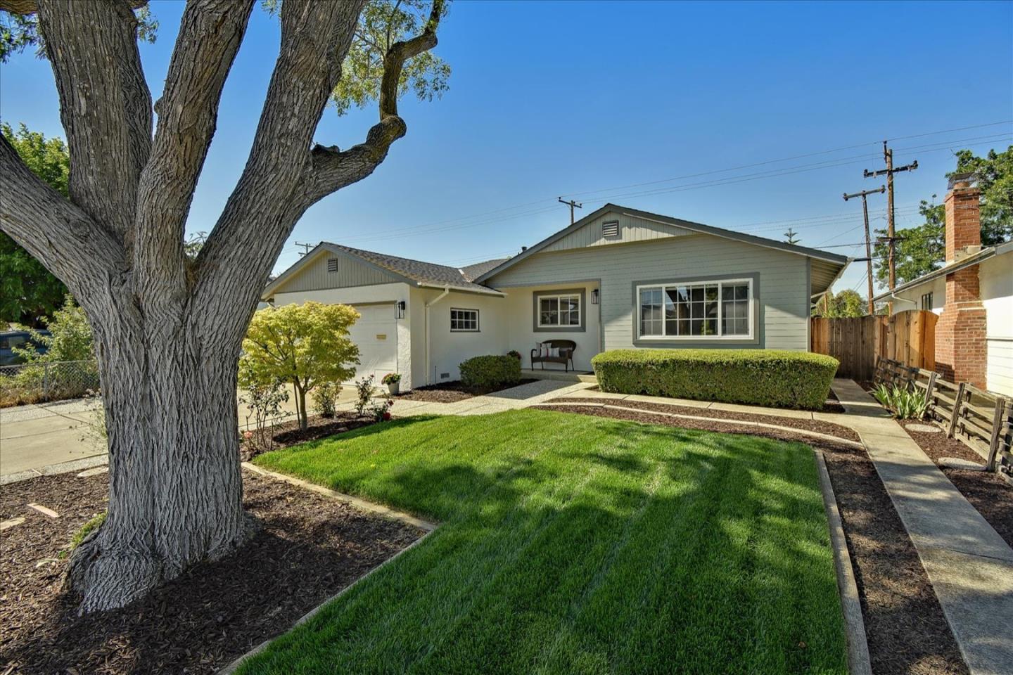 Detail Gallery Image 1 of 1 For 3519 Earl Dr, Santa Clara,  CA 95051 - 3 Beds | 2 Baths