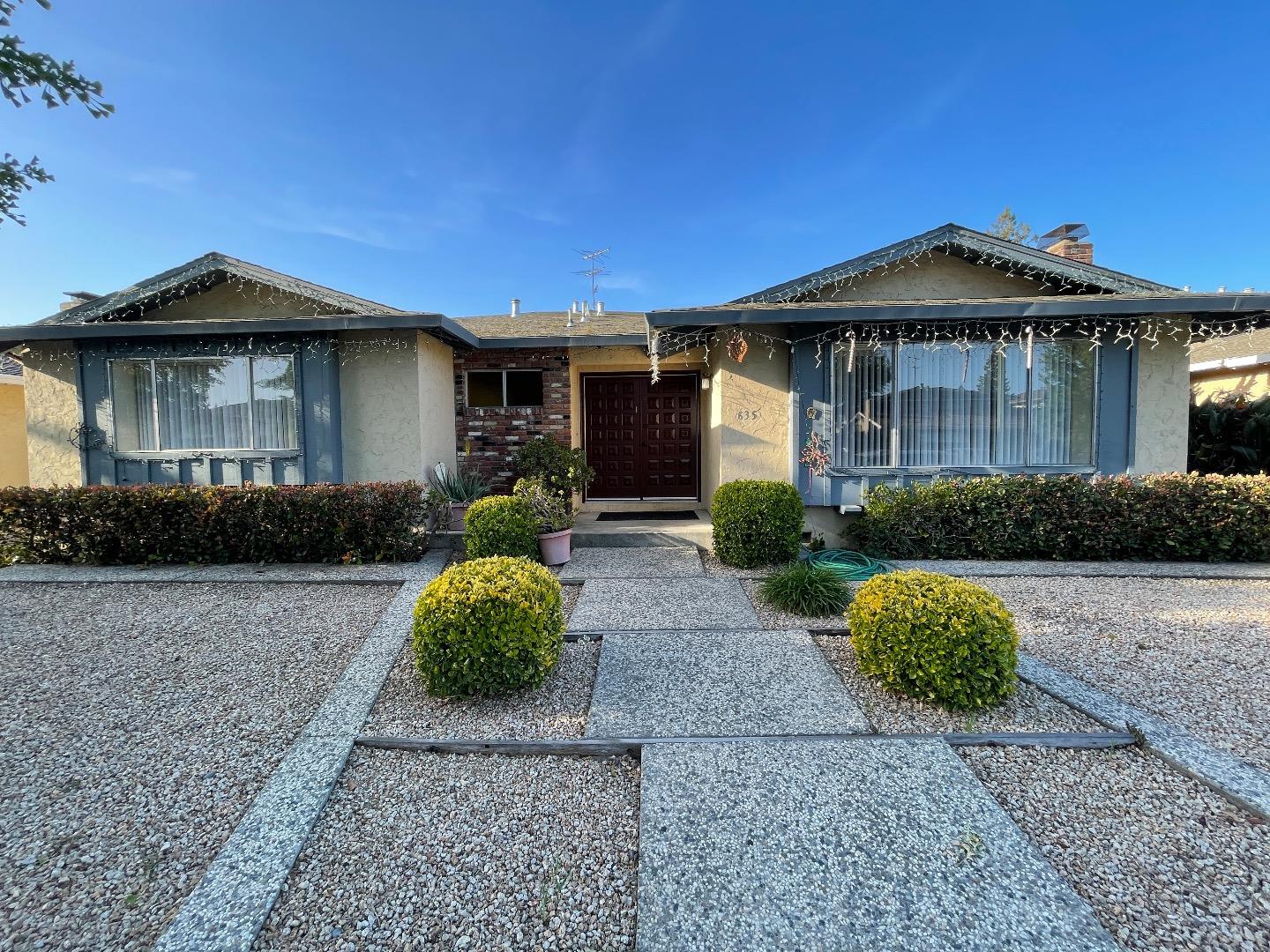 Detail Gallery Image 1 of 1 For 635 Bolton Ct #UNIT 1,  San Jose,  CA 95129 - 3 Beds | 2 Baths