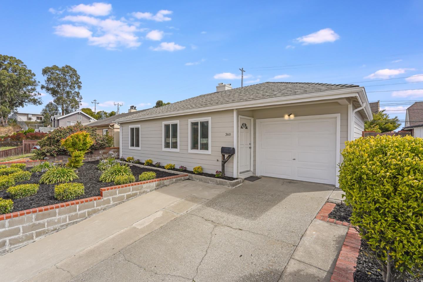 Detail Gallery Image 1 of 1 For 360 El Cortez Ave, South San Francisco,  CA 94080 - 2 Beds | 1 Baths