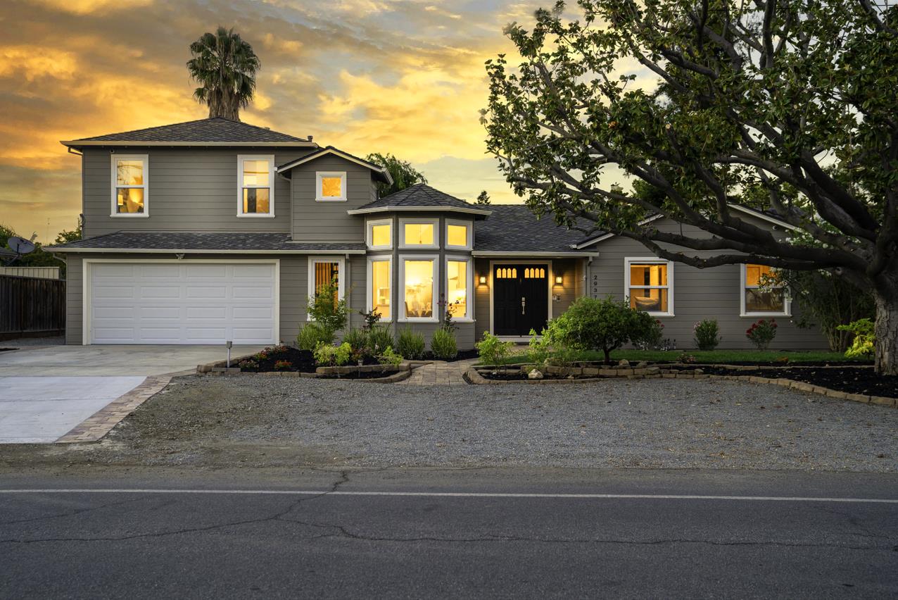 Detail Gallery Image 1 of 1 For 2937 Williams Rd, San Jose,  CA 95128 - 4 Beds | 3 Baths