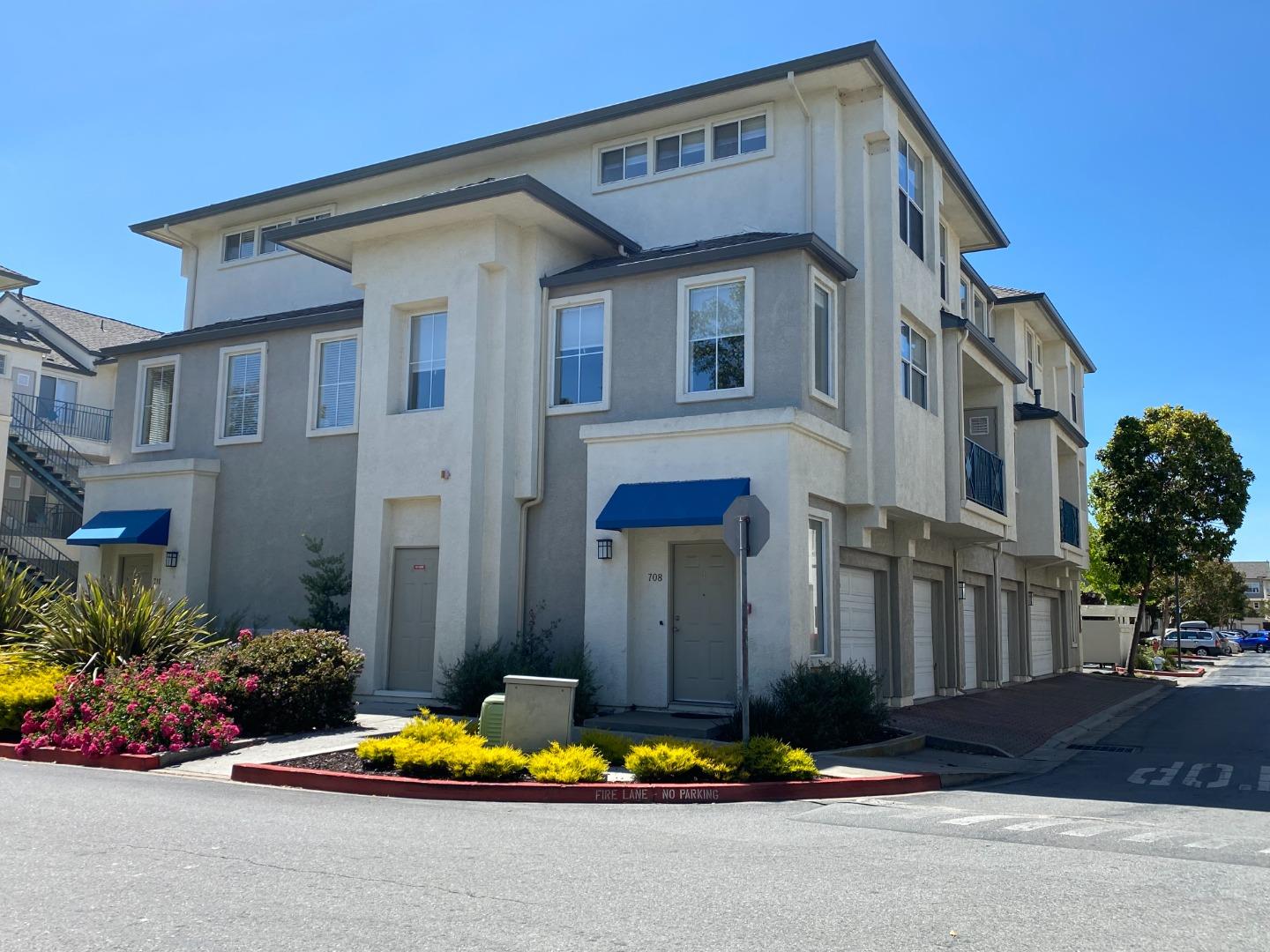 Detail Gallery Image 1 of 1 For 700 Baltic Cir #708,  Redwood Shores,  CA 94065 - 2 Beds | 2/1 Baths