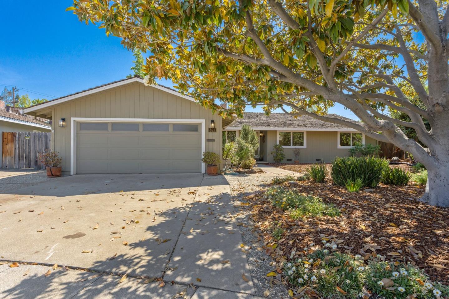 Detail Gallery Image 1 of 1 For 821 Logan Ct, Sunnyvale,  CA 94087 - 4 Beds | 2 Baths