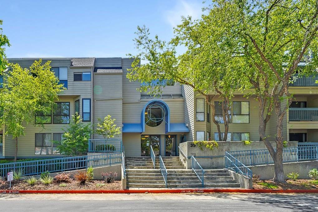 Detail Gallery Image 1 of 1 For 35 W 20th Ave #104,  San Mateo,  CA 94403 - 2 Beds | 2 Baths