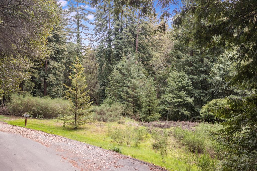 Detail Gallery Image 1 of 1 For 136 View Cir, Felton,  CA 95018 - – Beds | – Baths