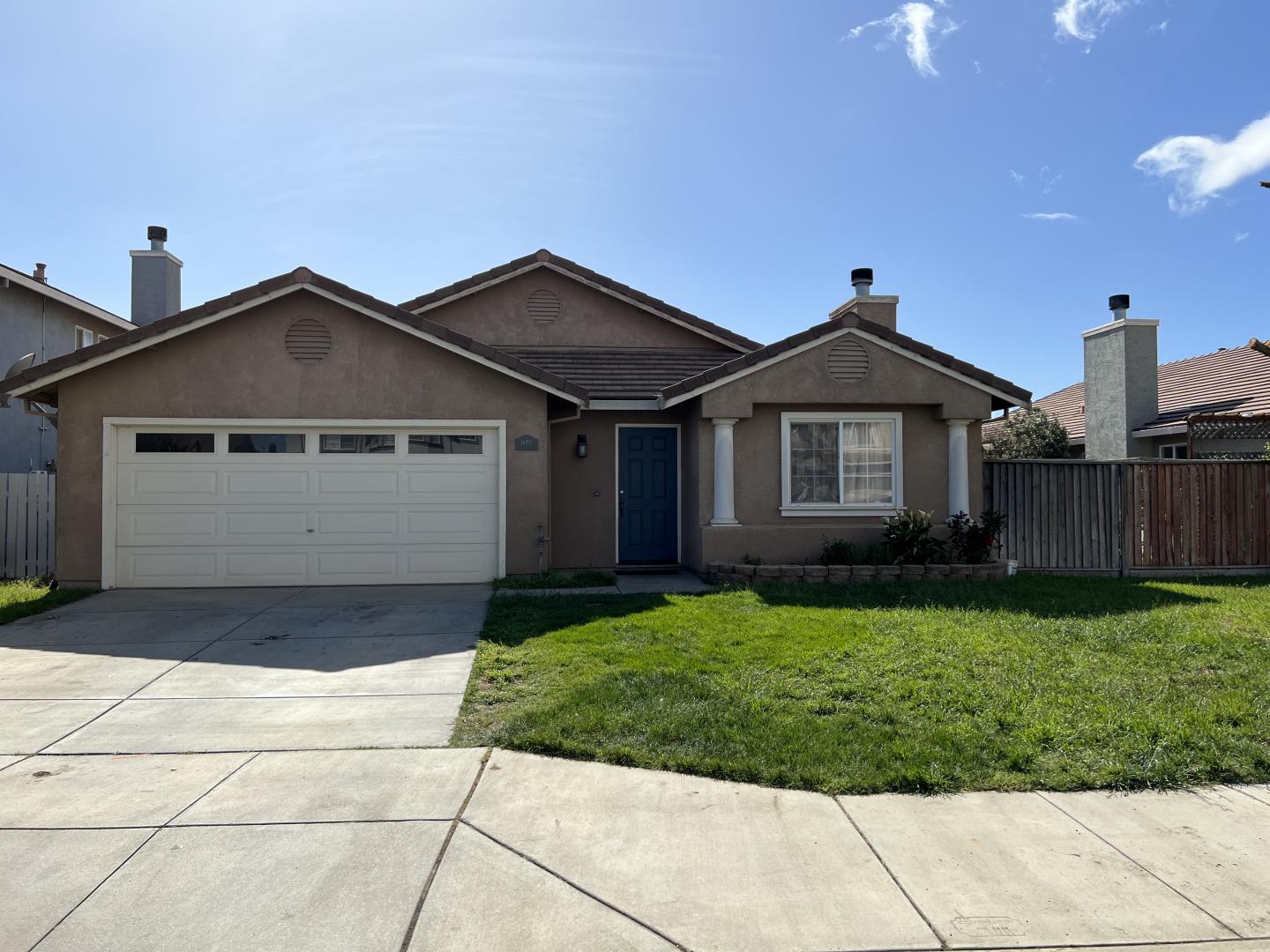 Detail Gallery Image 1 of 1 For 517 Burke Cir, Soledad,  CA 93960 - 4 Beds | 2/1 Baths