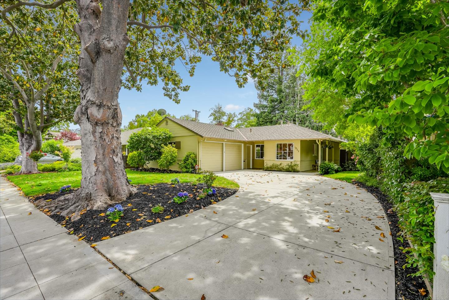 Detail Gallery Image 1 of 1 For 1822 Edgewood Dr, Palo Alto,  CA 94303 - 3 Beds | 2 Baths