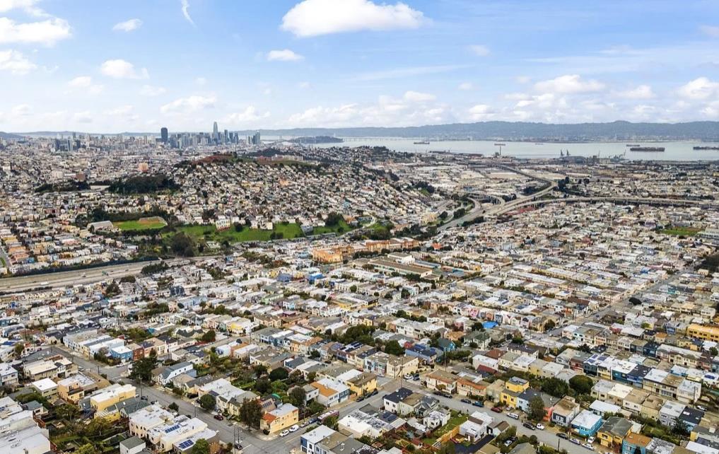 Detail Gallery Image 1 of 1 For 1712 Felton St, San Francisco,  CA 94134 - 4 Beds | 2 Baths