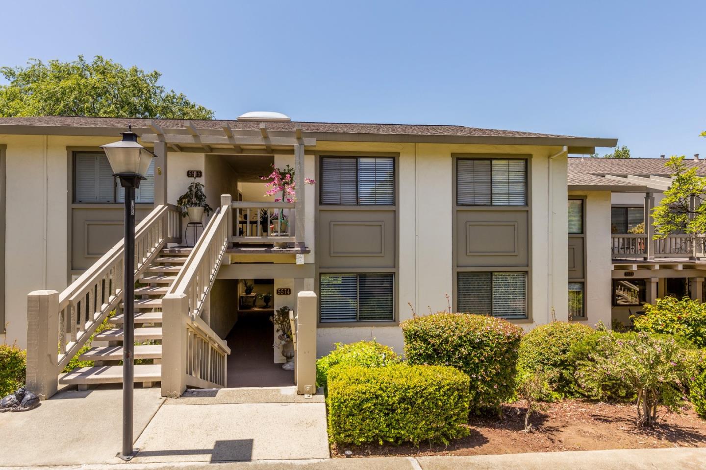 Detail Gallery Image 1 of 1 For 5574 Cribari Circle, San Jose,  CA 95135 - 2 Beds | 2 Baths