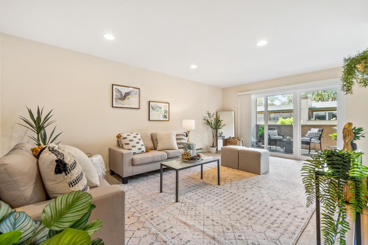 Detail Gallery Image 1 of 1 For 121 Buckingham Dr #32,  Santa Clara,  CA 95051 - 2 Beds | 2 Baths