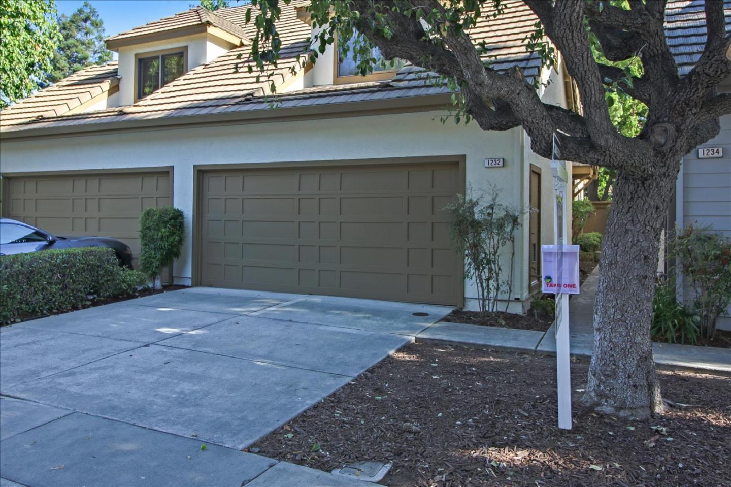 Detail Gallery Image 1 of 1 For 1232 Beaulieu Ct, San Jose,  CA 95125 - 2 Beds | 2/1 Baths