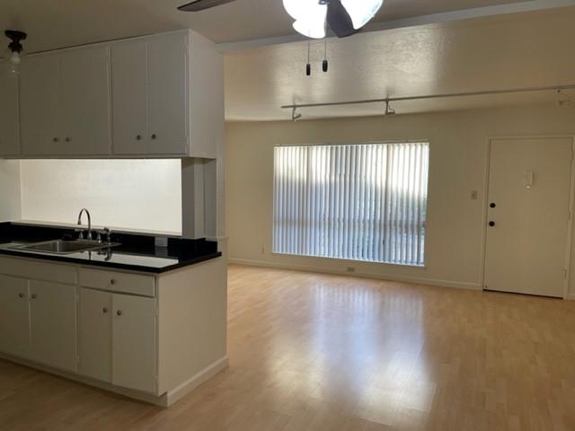 Detail Gallery Image 1 of 1 For 144 24th #3,  San Mateo,  CA 94401 - 1 Beds | 1 Baths