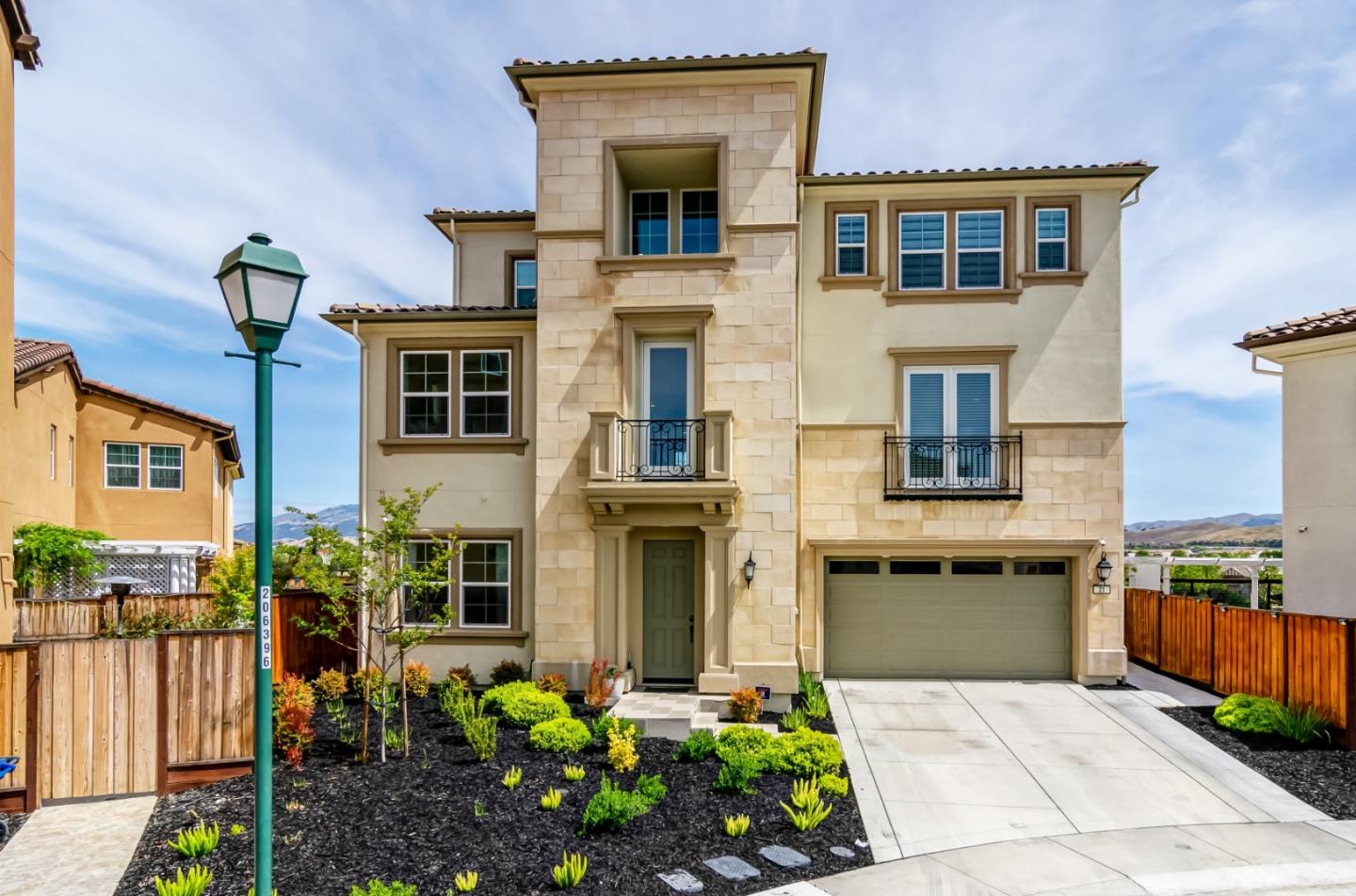 Detail Gallery Image 1 of 1 For 21 Photinia Ct, San Ramon,  CA 94582 - 4 Beds | 4/1 Baths