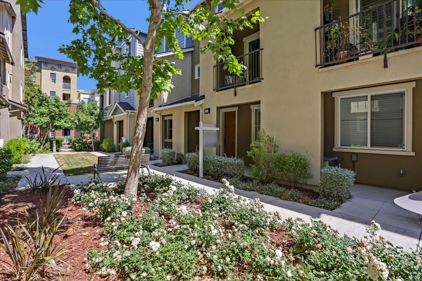 Detail Gallery Image 1 of 1 For 1417 Coyote Creek Way, Milpitas,  CA 95035 - 3 Beds | 3/1 Baths