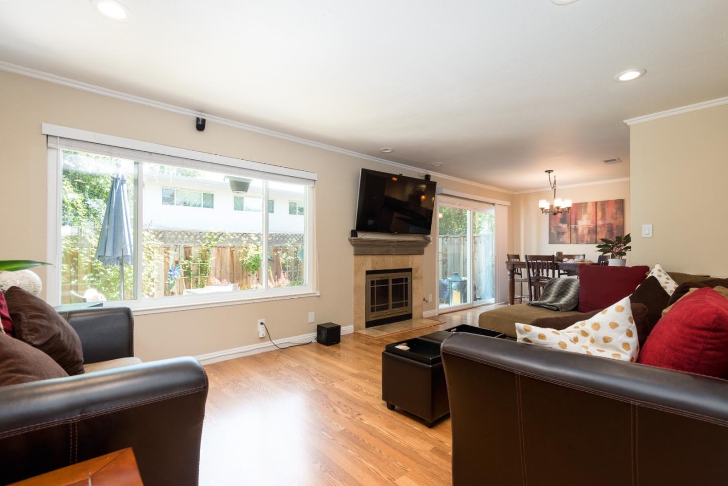 Detail Gallery Image 1 of 1 For 1354 Dale Ave #13,  Mountain View,  CA 94040 - 2 Beds | 2/1 Baths